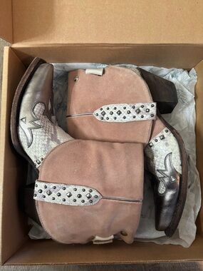 Canty Boots (pink and silver)